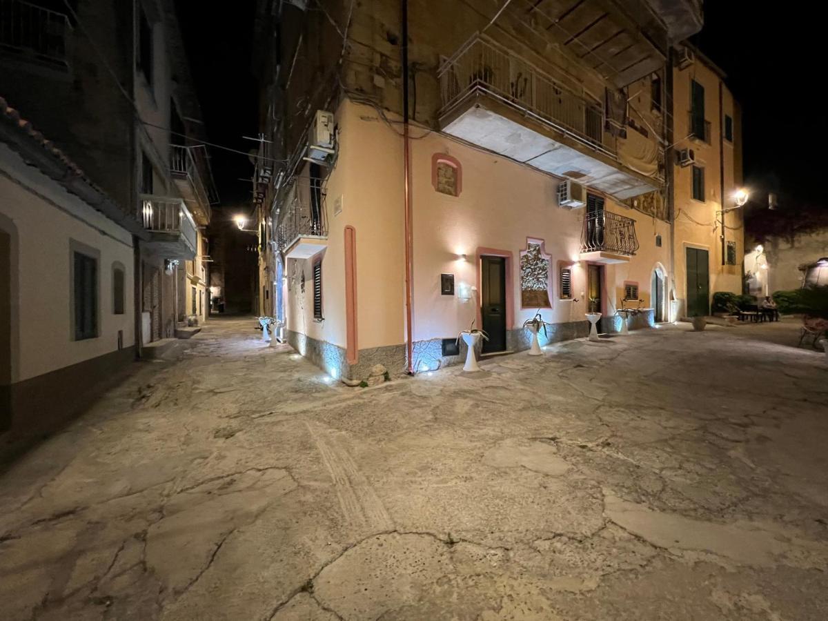 A Casa Di Alessandro Appartment'S Tropea Exterior foto