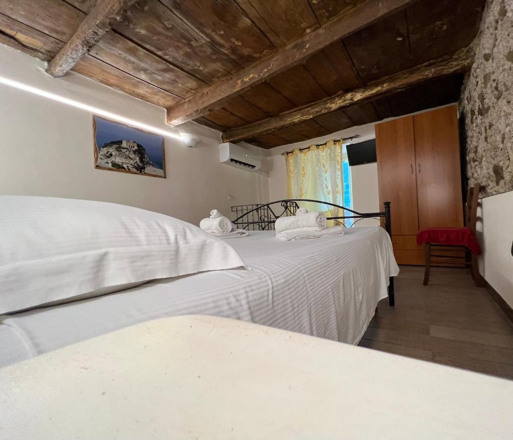 A Casa Di Alessandro Appartment'S Tropea Exterior foto