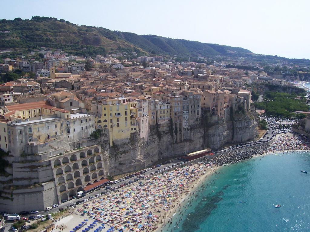 A Casa Di Alessandro Appartment'S Tropea Exterior foto