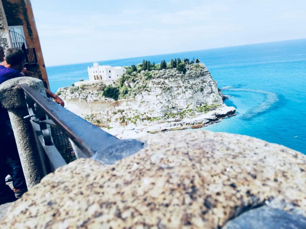A Casa Di Alessandro Appartment'S Tropea Exterior foto